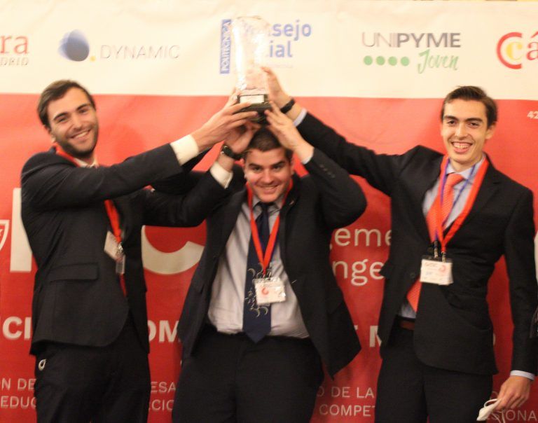 Tres estudiantes de Ingeniería Aeroespacial, campeones de GMC Madrid 2022